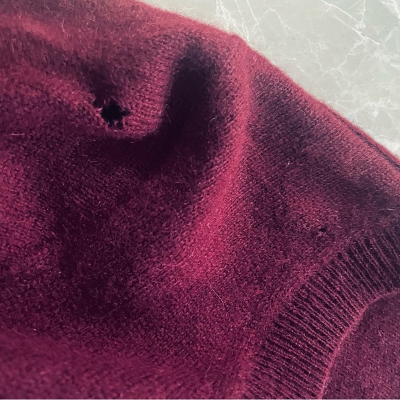 100% Cashmere Burgundy Charter Club Red V-Neck Sweater - Picture 12 of 13